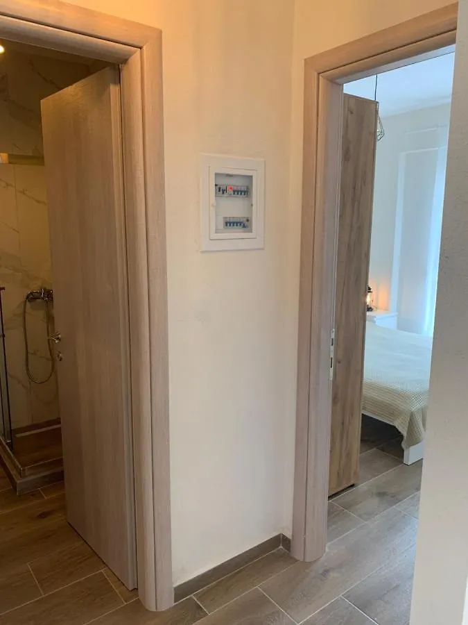 New Family Friendly Apartment Nikiti