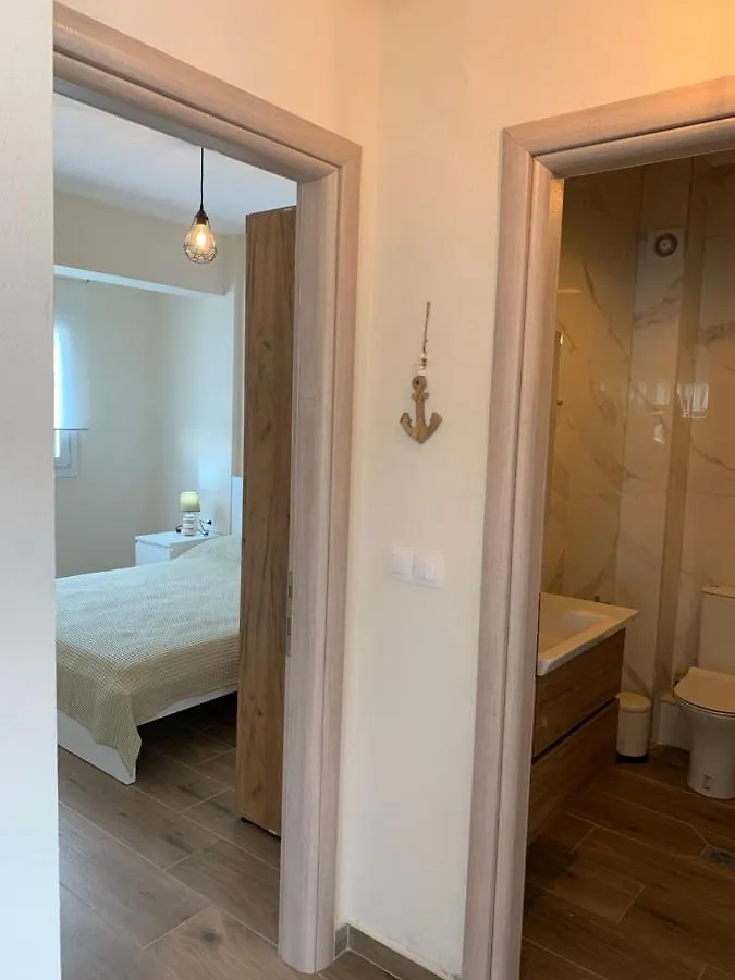 New Family Friendly Apartment Nikiti